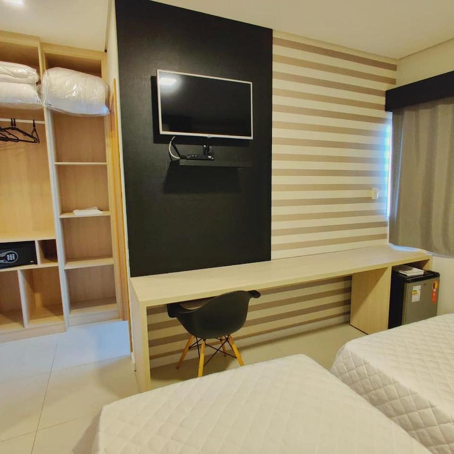 Mogano Express Hotel- Eletroposto Шапеко Экстерьер фото